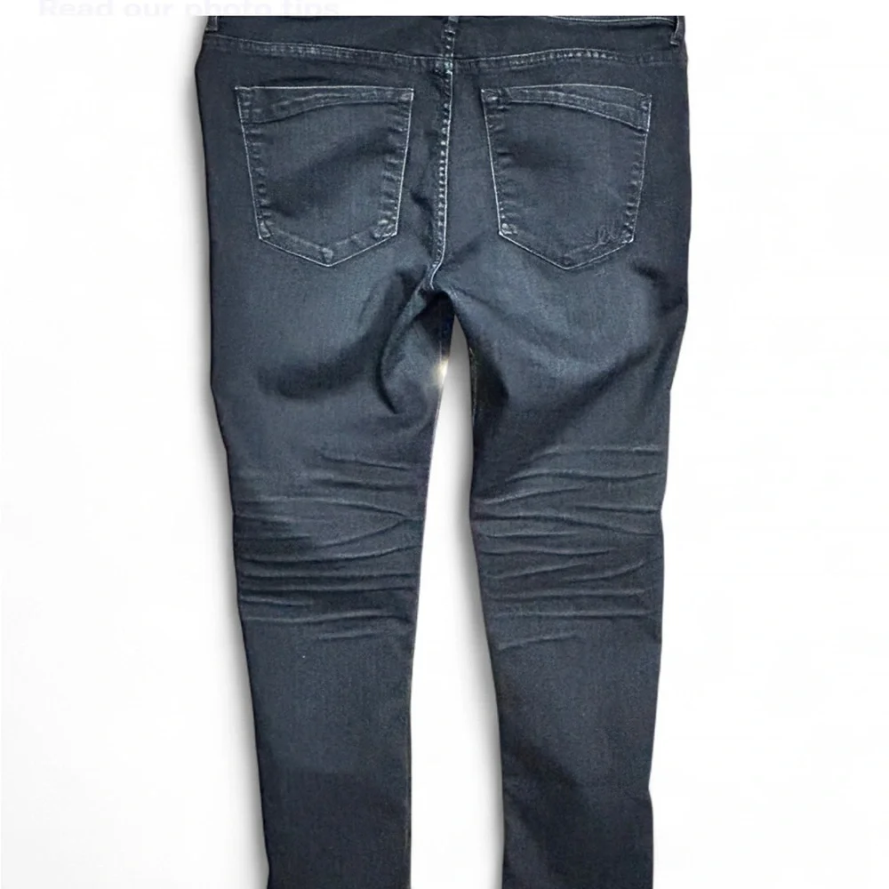 EXPRESS Blue Ankle Cropped Jeans with Slim Fit 12, Good Condition.